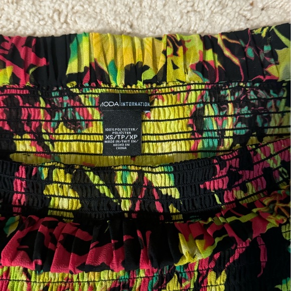 Tropical Strapless Tiered Mini Dress - Picture 6 of 6